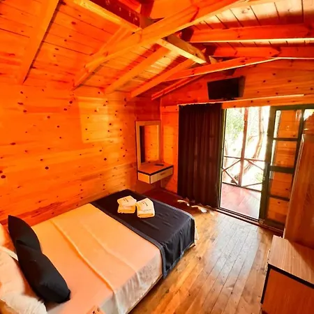 Ata Bungalow Bed and Breakfast *